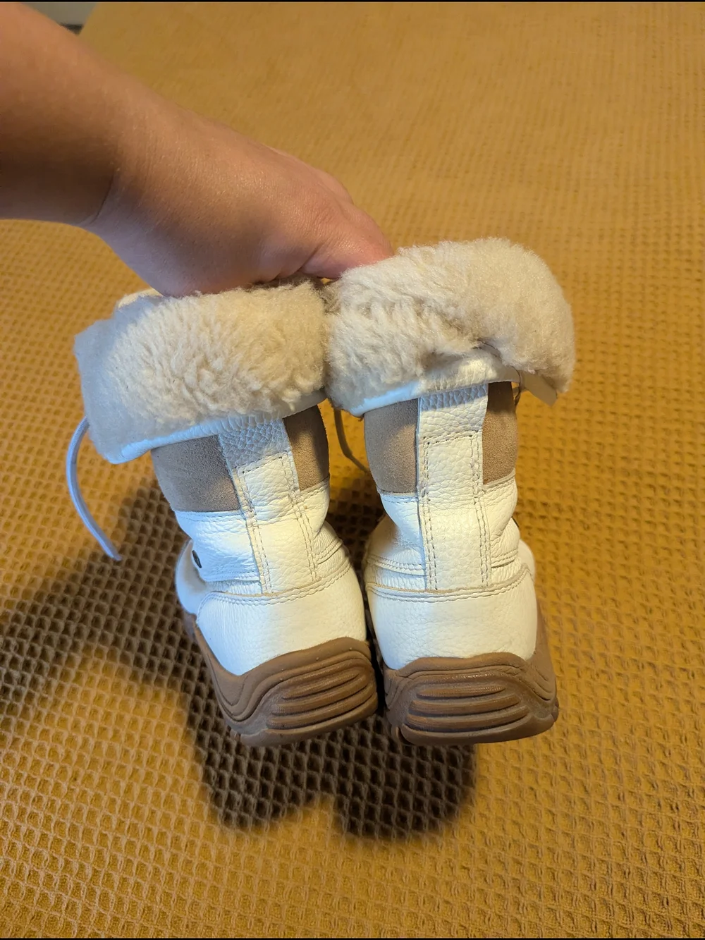UGG Women’s Adirondack II Waterproof Boots White, 7